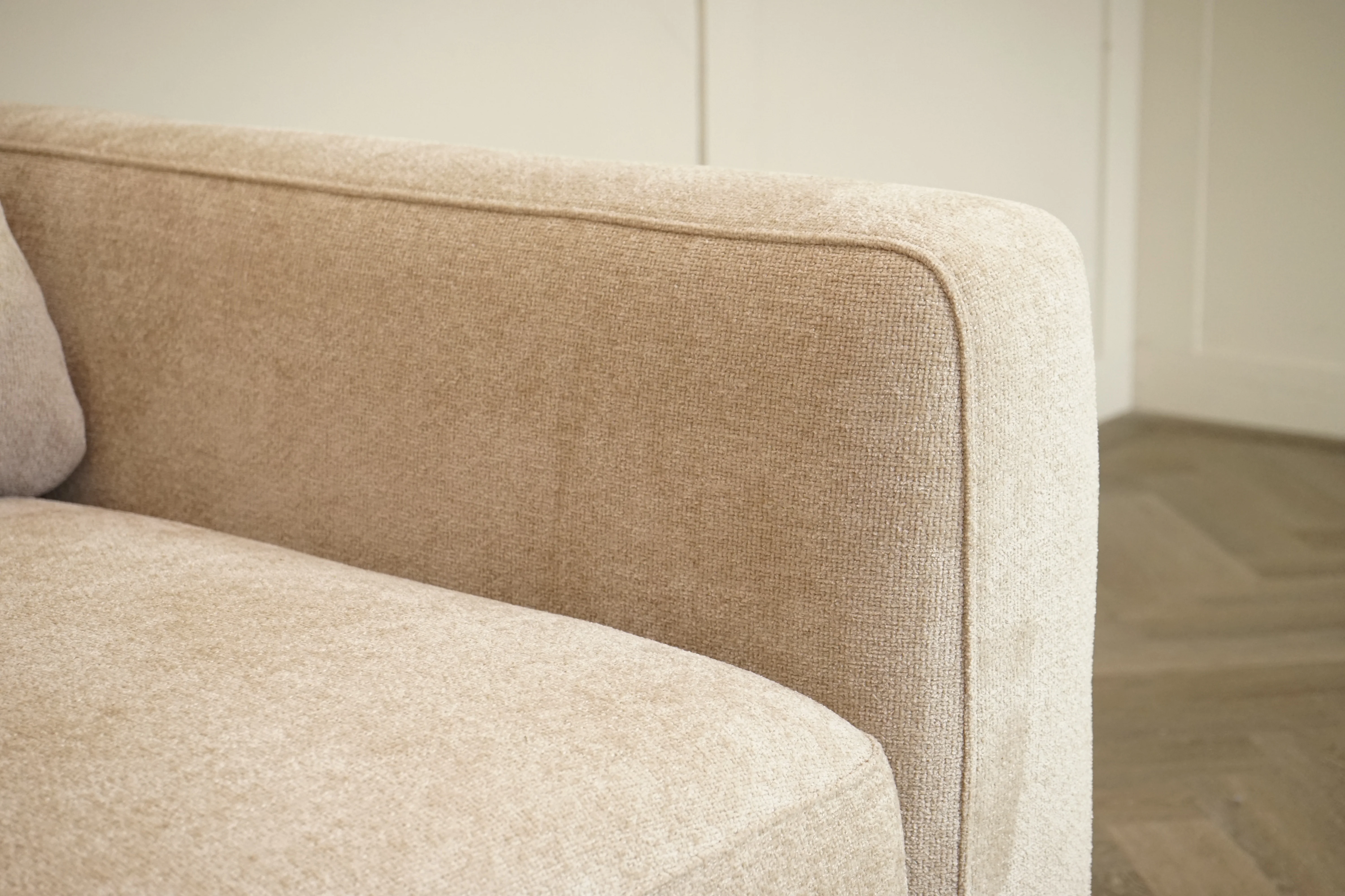 Bahrain Fabric Grand 4 Seater Sofa, Paddington Mink - Image 7