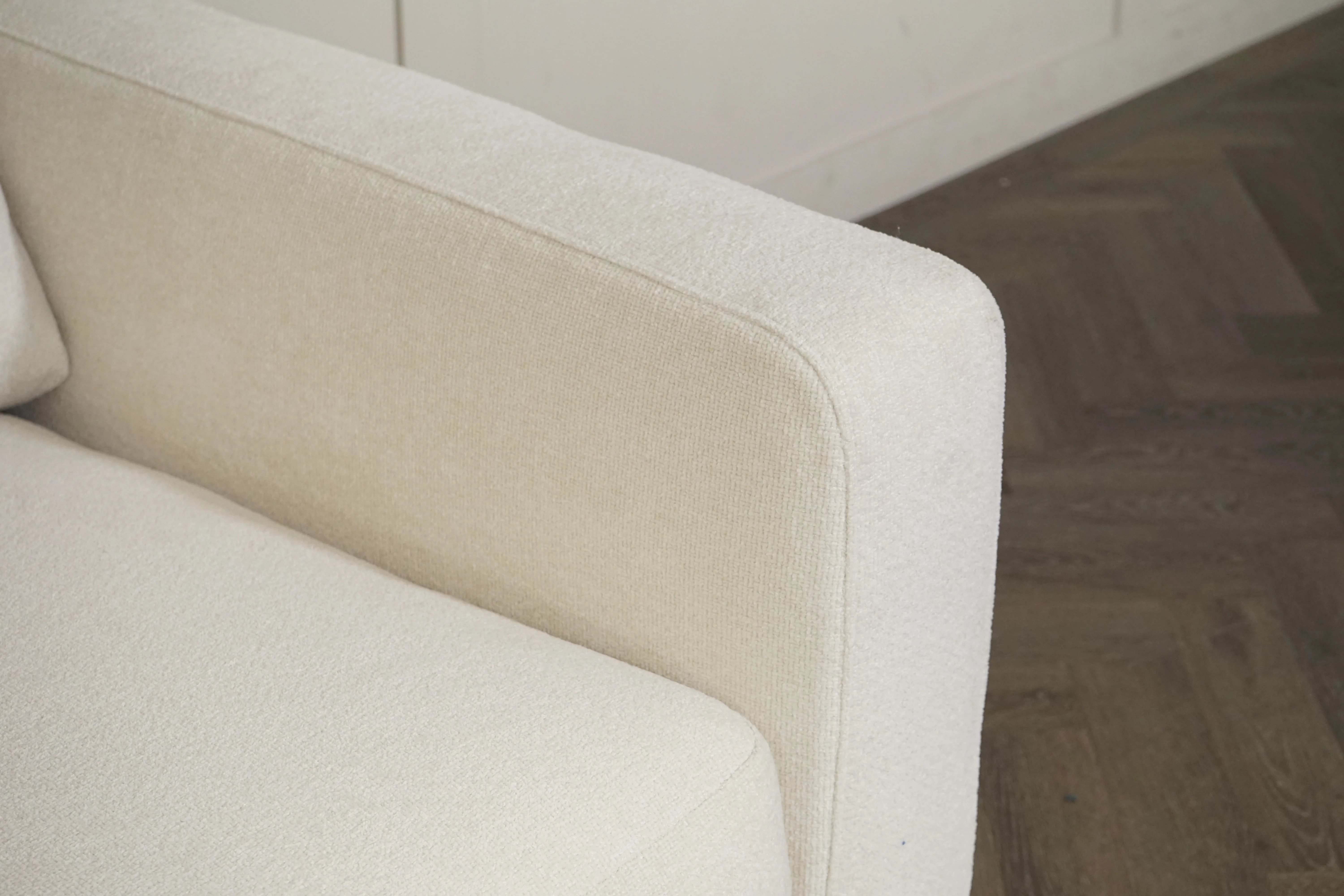 Bahrain Fabric Snuggler Chair, Ivory Mix - Image 7
