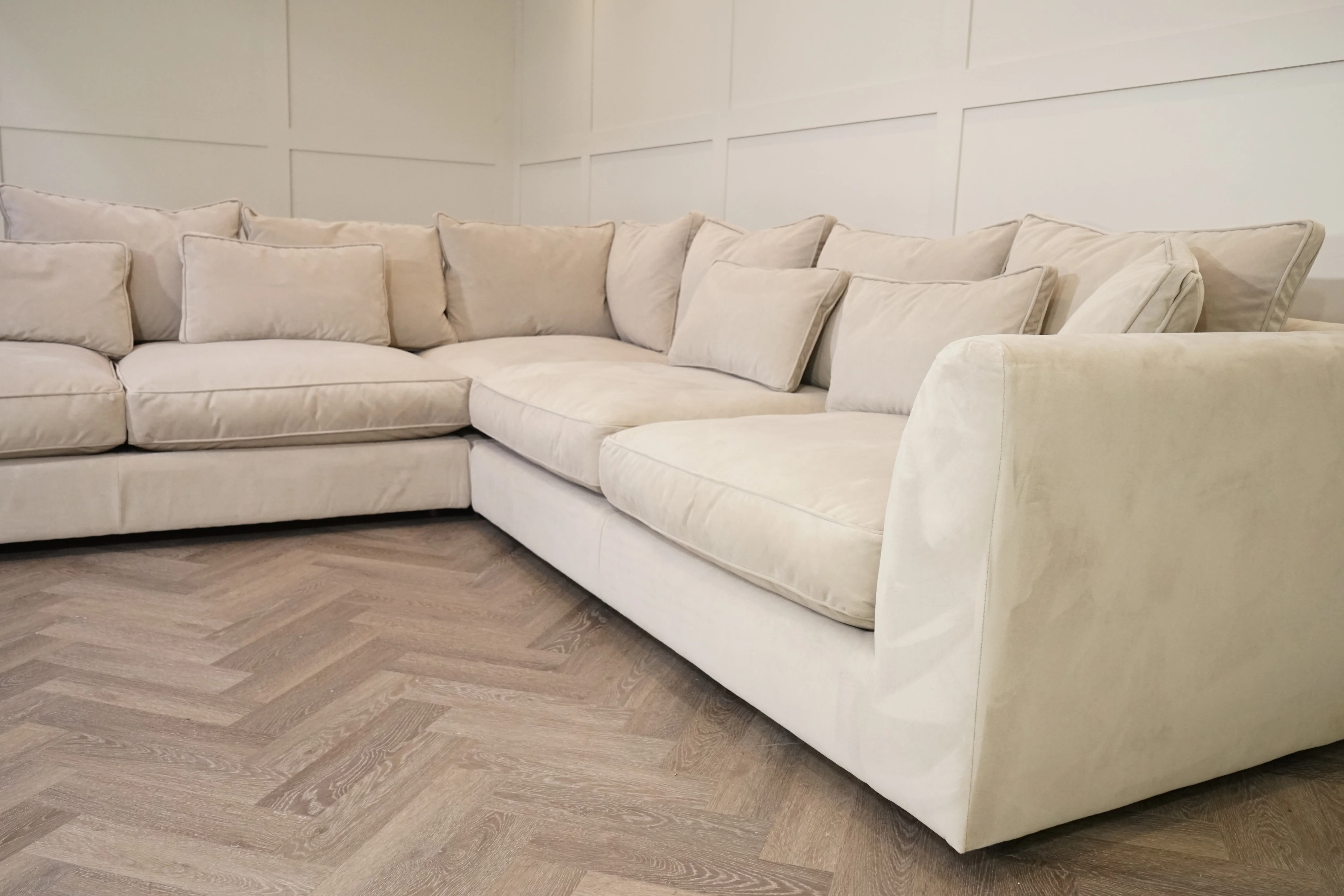 Bossanova Large 3 Corner 3 Sofa, Plush Platinum - Image 6