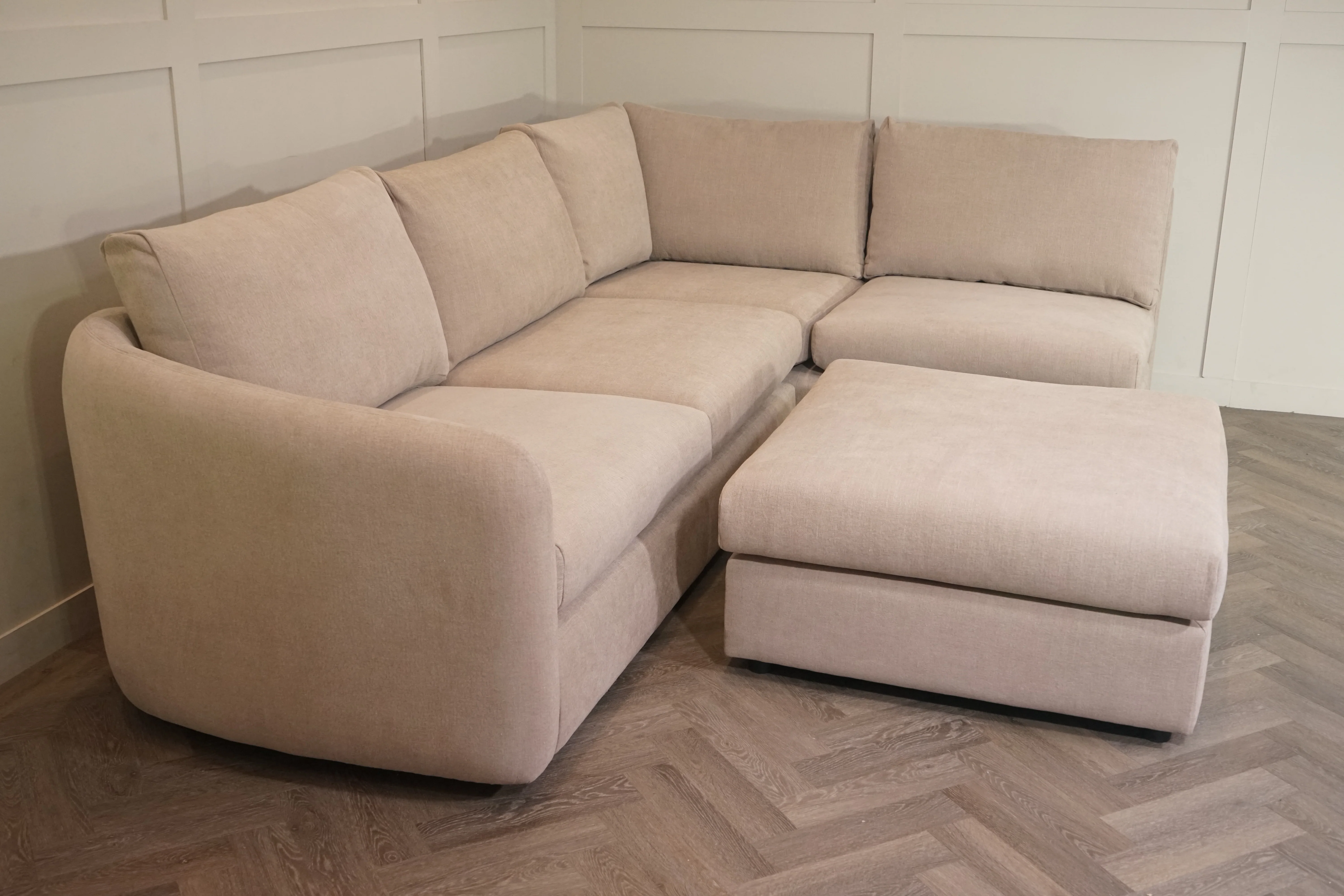 Carnaby RHF Open Ended Corner Sofa, Latte - Image 14
