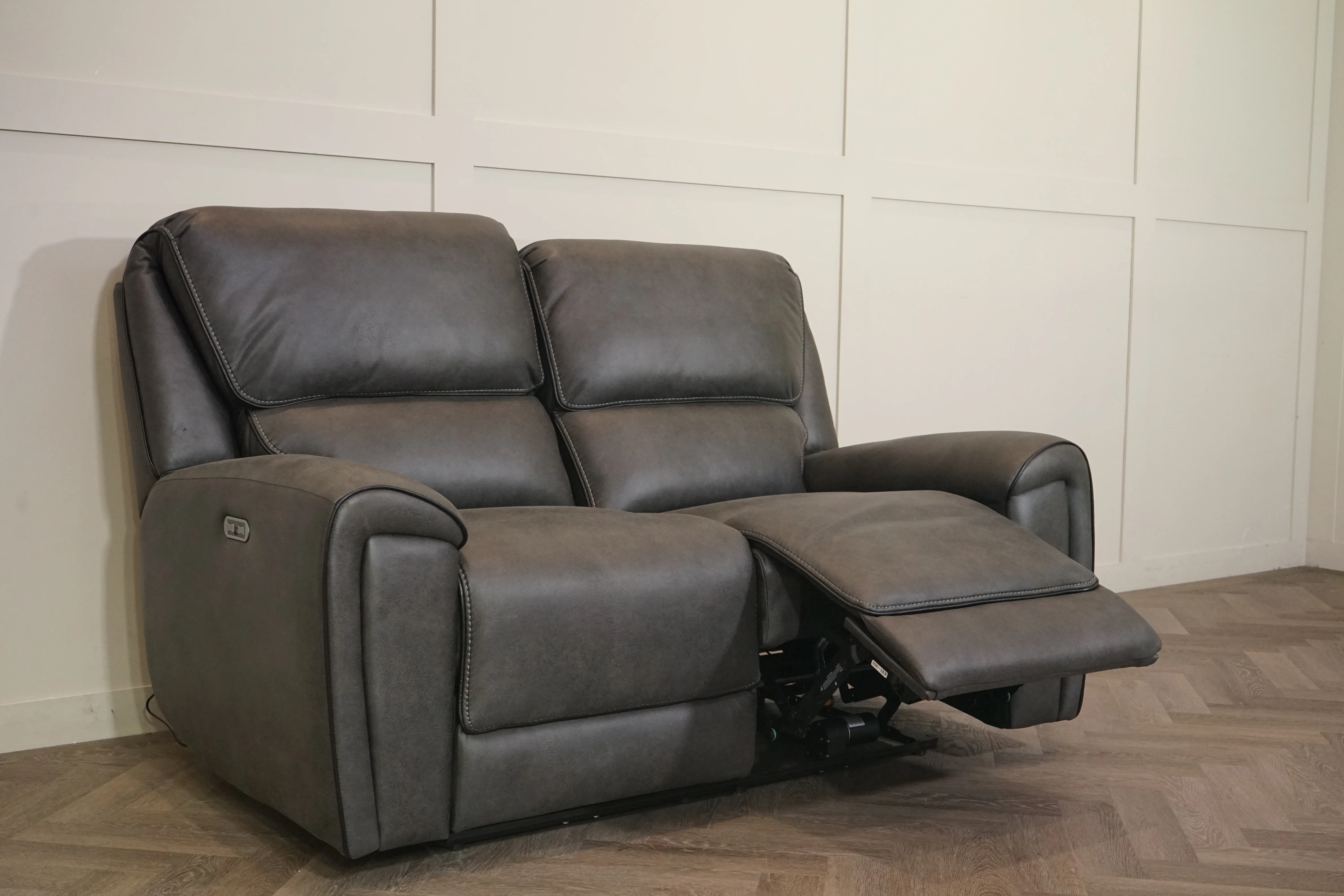 Hudson 2 Seater Power Reclining Sofa – Endurance Fabric – Graphite - Image 4