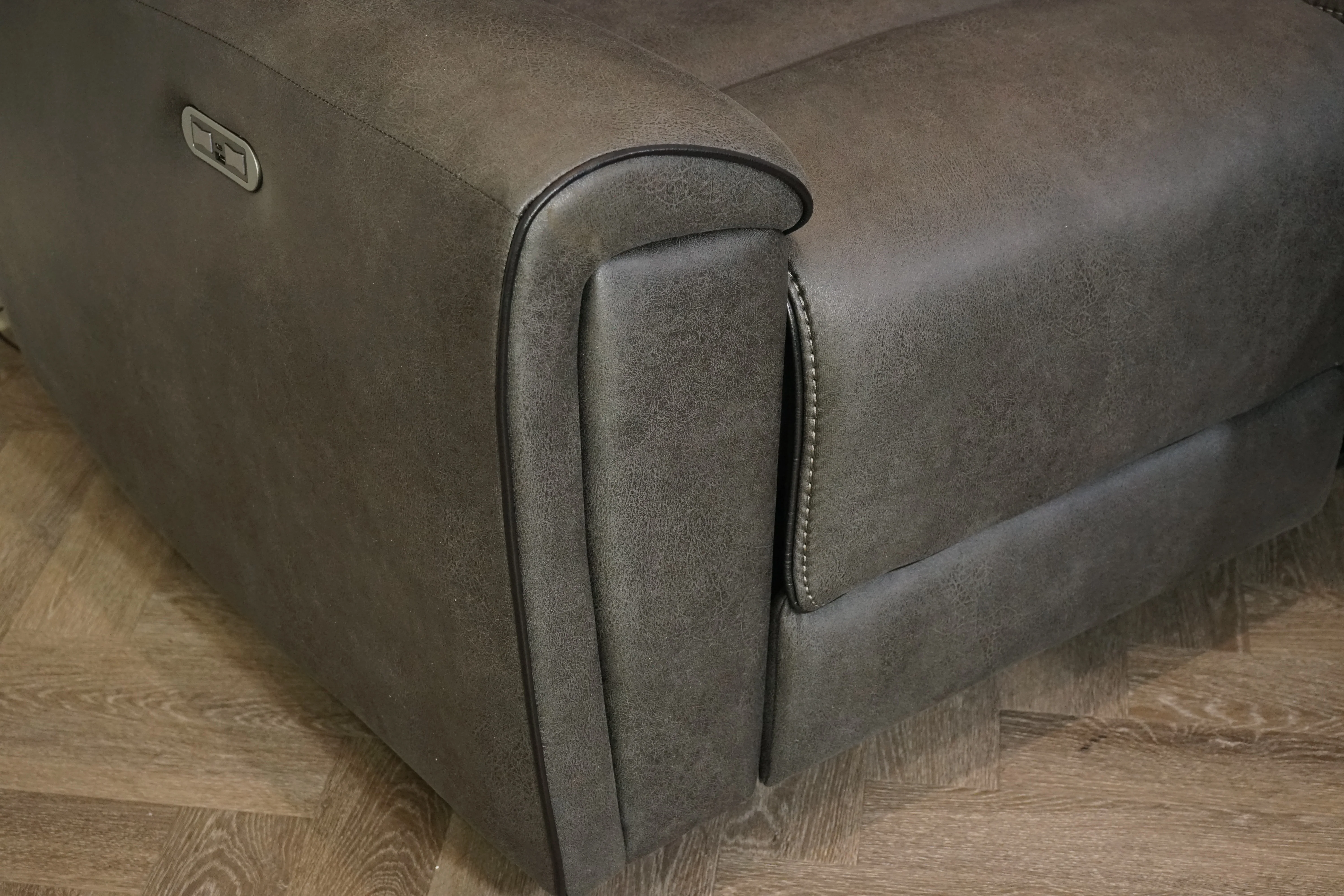 Hudson 2 Seater Power Reclining Sofa – Endurance Fabric – Graphite - Image 7
