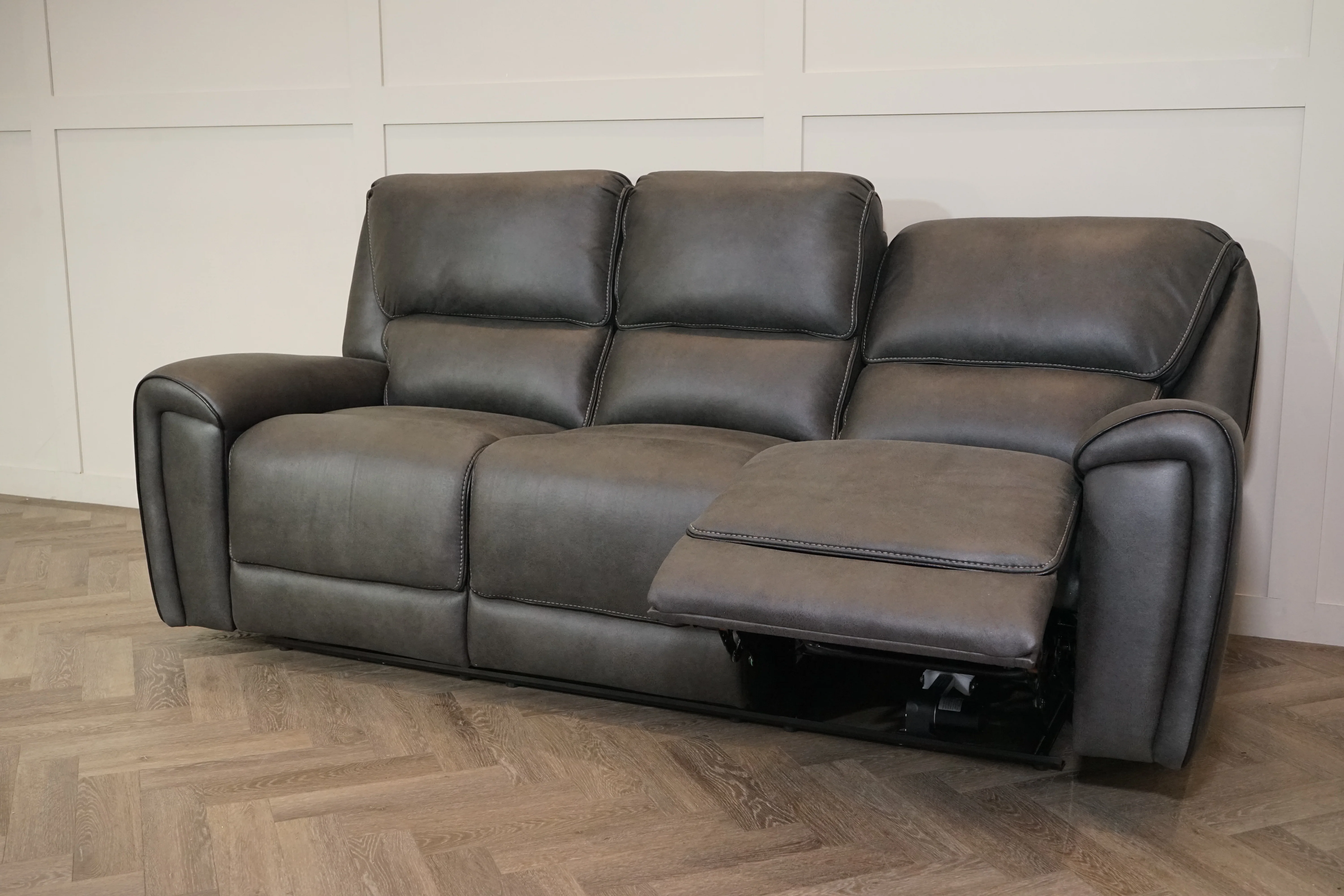 Hudson 3 Seater Power Reclining Sofa – Endurance Fabric – Graphite - Image 5