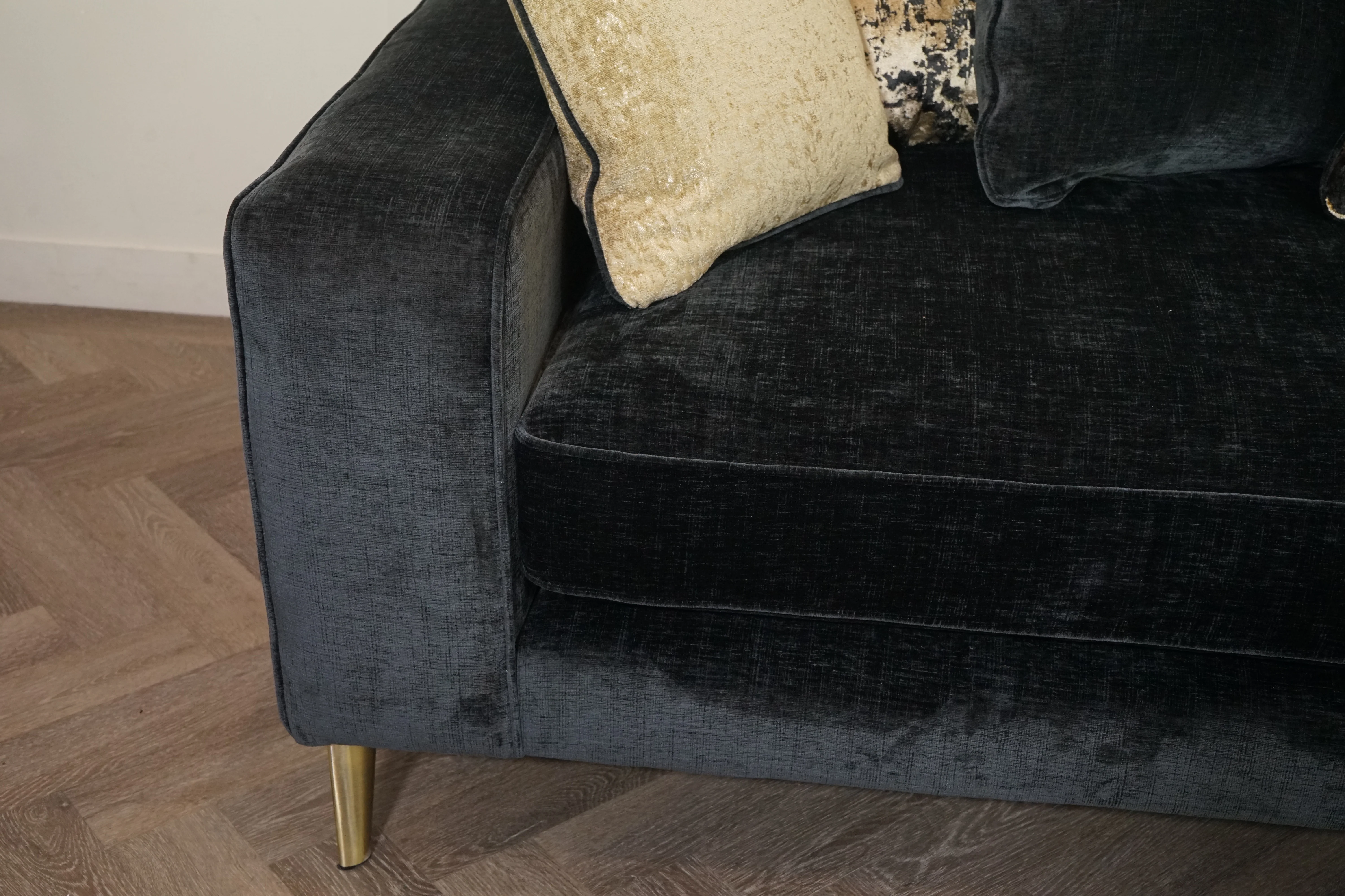 Madison 4 Seater Scatter Back Sofa, Black Chenille - Image 7