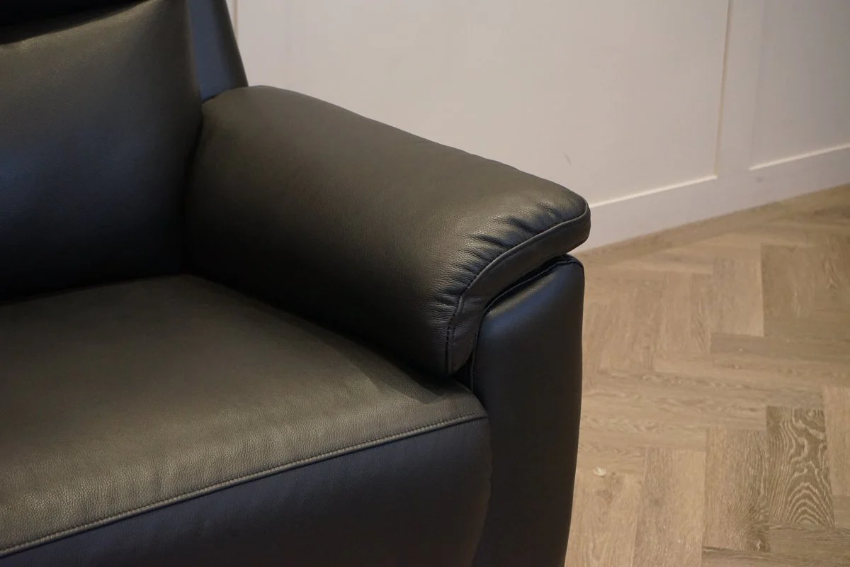 Navona 2 Seater Power Recliner Leather Sofa, Florida Black - Image 4