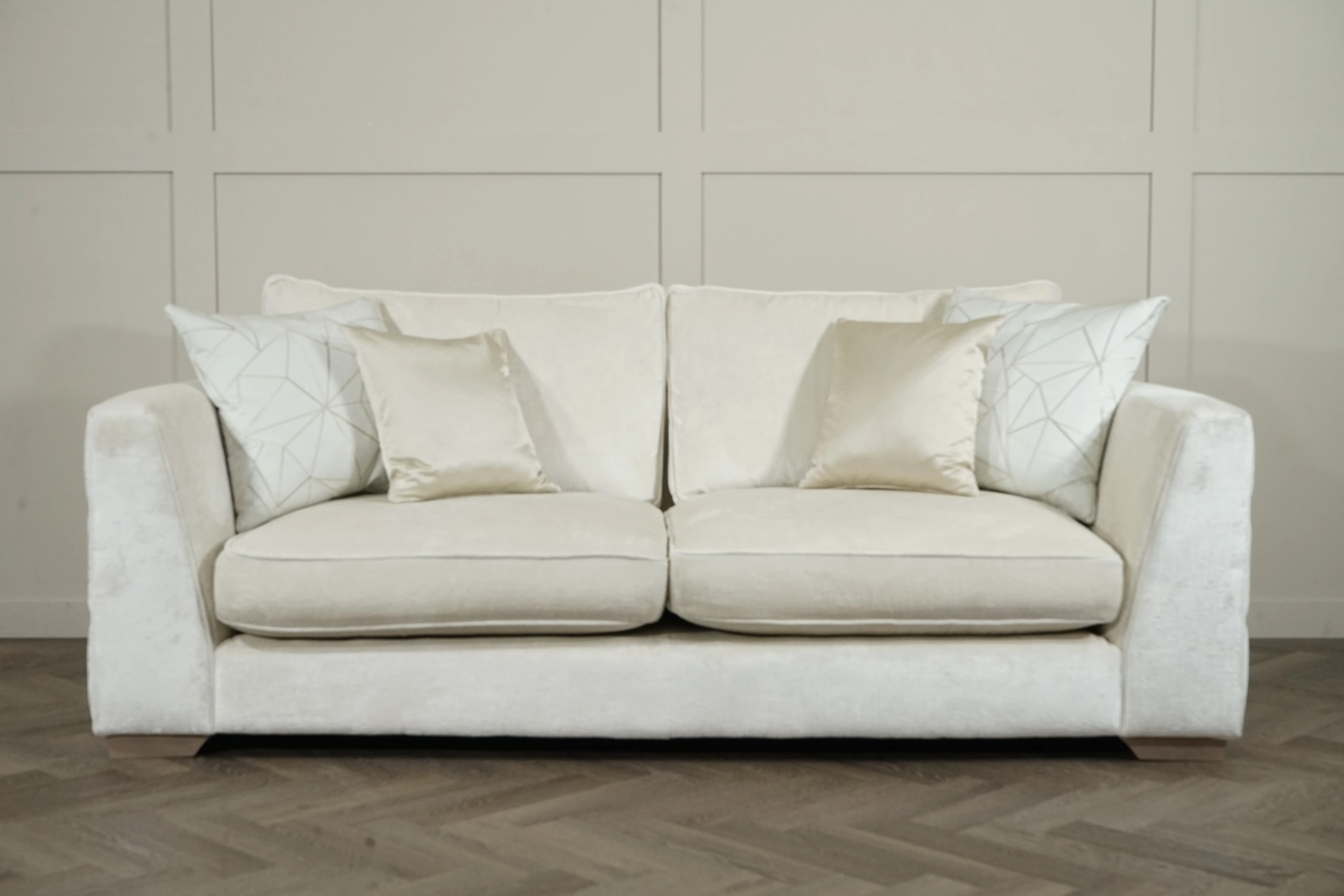 Valentino Large 3 Seater Sofa, Monaco Cream - Image 4